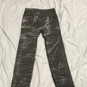 Lululemon Ebb to Street Tights